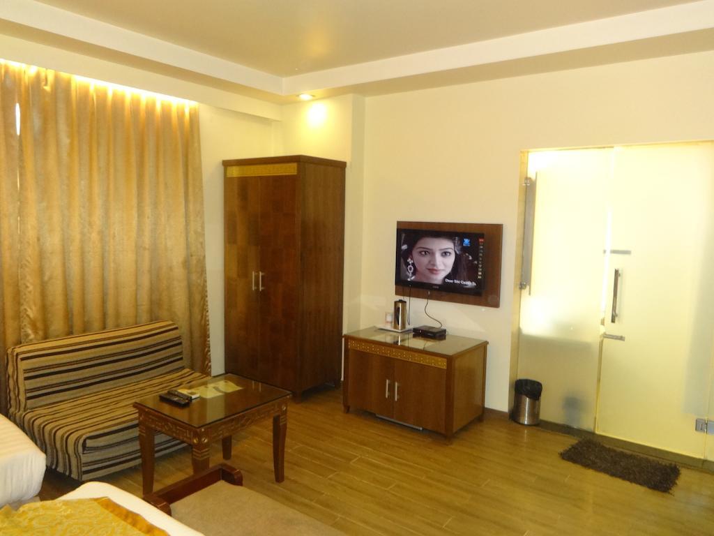 Hotel Picasso Paschim Vihar Delhi - Couple Friendly Local Ids Accepted Ngoại thất bức ảnh