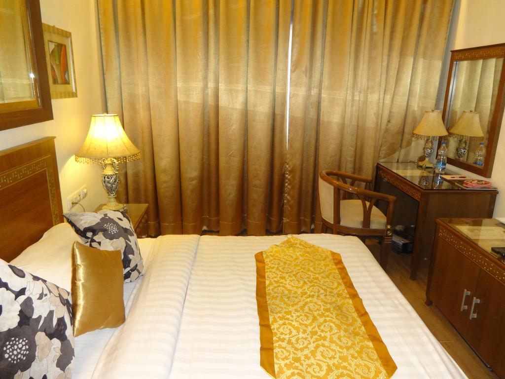 Hotel Picasso Paschim Vihar Delhi - Couple Friendly Local Ids Accepted Phòng bức ảnh