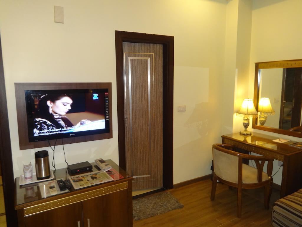 Hotel Picasso Paschim Vihar Delhi - Couple Friendly Local Ids Accepted Phòng bức ảnh