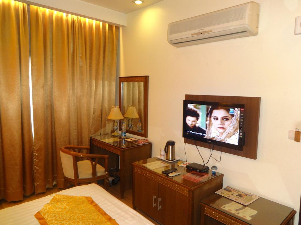 Hotel Picasso Paschim Vihar Delhi - Couple Friendly Local Ids Accepted Phòng bức ảnh