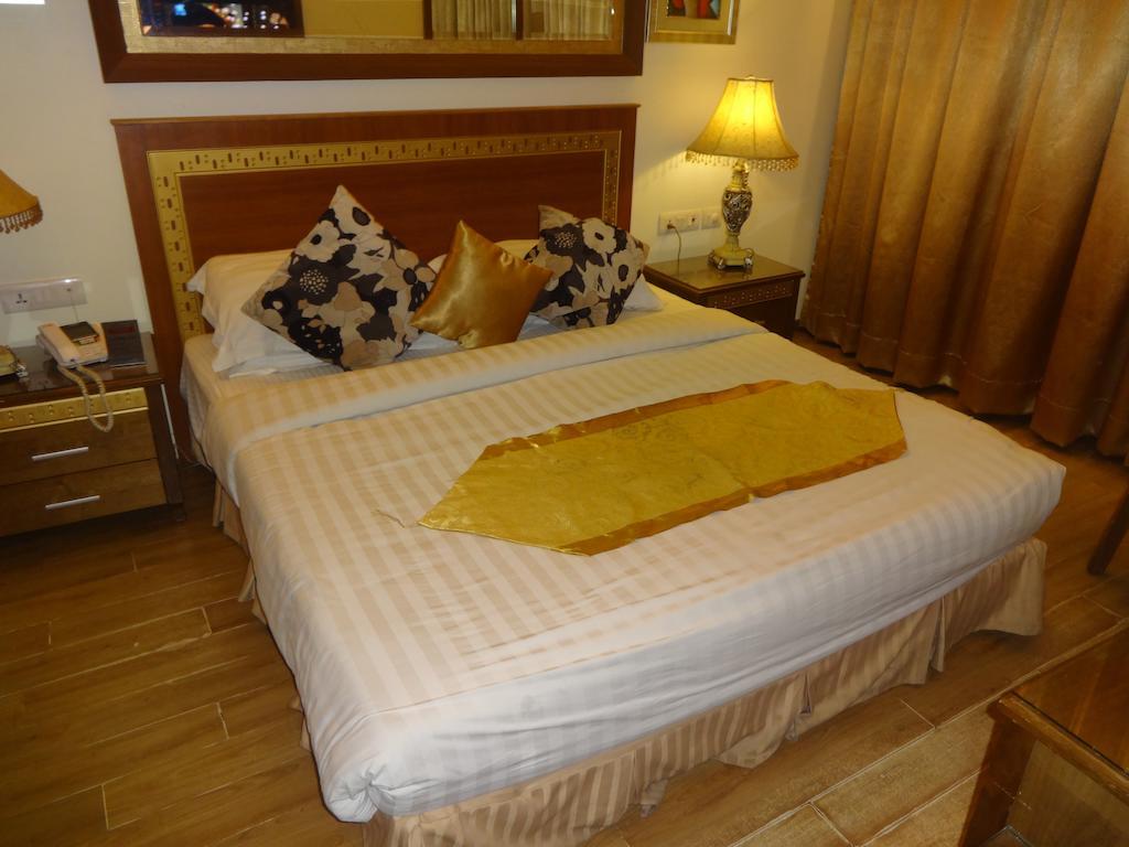 Hotel Picasso Paschim Vihar Delhi - Couple Friendly Local Ids Accepted Phòng bức ảnh