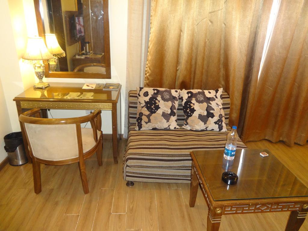 Hotel Picasso Paschim Vihar Delhi - Couple Friendly Local Ids Accepted Phòng bức ảnh