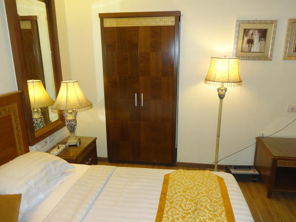 Hotel Picasso Paschim Vihar Delhi - Couple Friendly Local Ids Accepted Ngoại thất bức ảnh