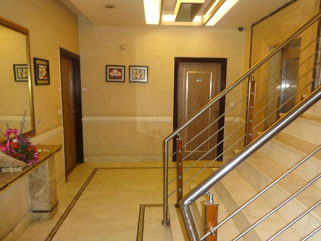 Hotel Picasso Paschim Vihar Delhi - Couple Friendly Local Ids Accepted Ngoại thất bức ảnh