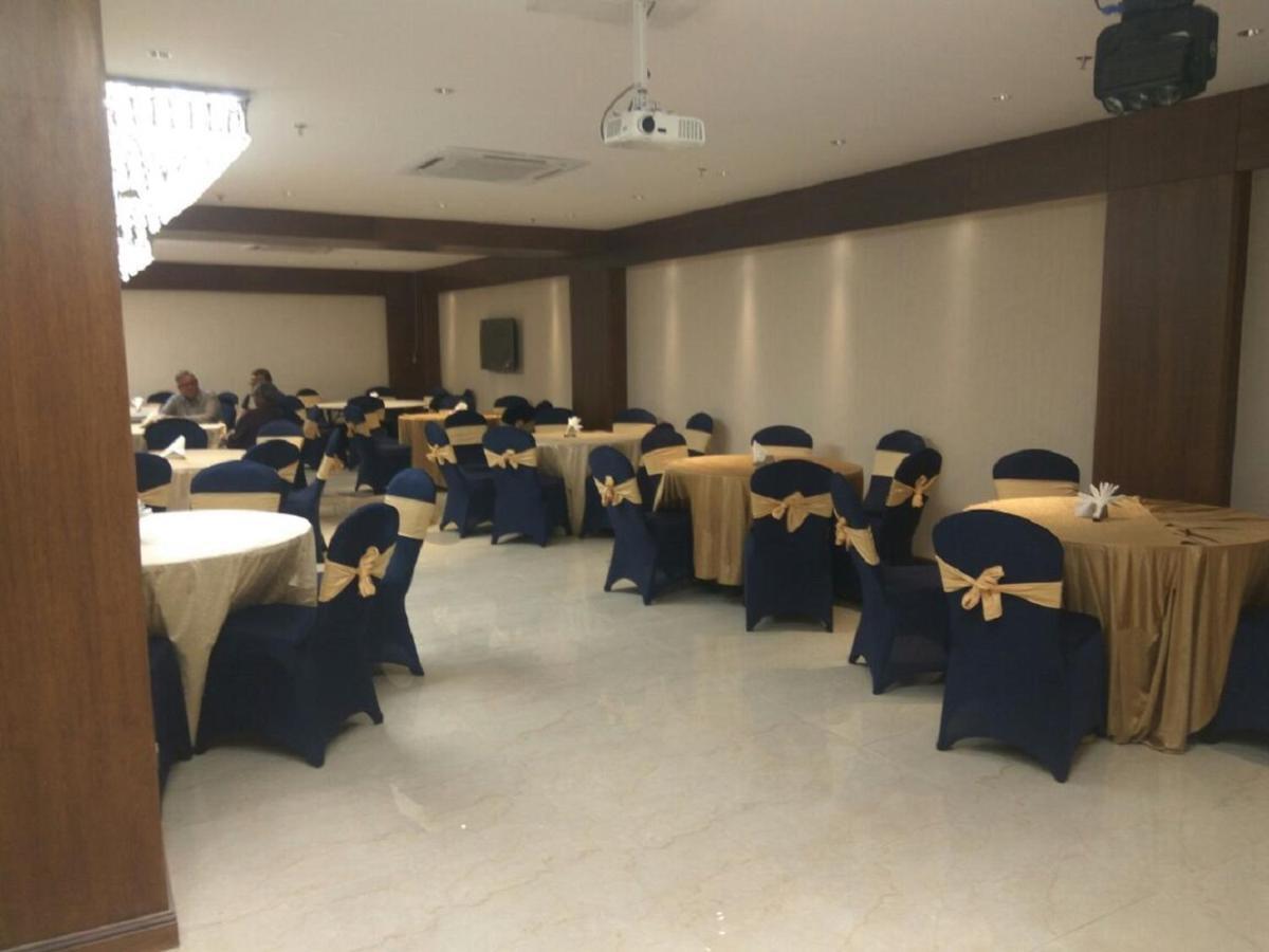 Hotel Picasso Paschim Vihar Delhi - Couple Friendly Local Ids Accepted Ngoại thất bức ảnh
